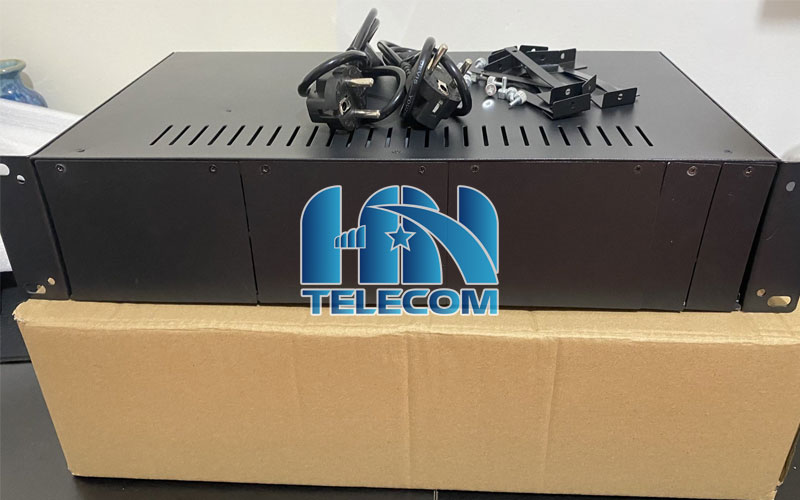 Khay nguồn tập trung converter quang 