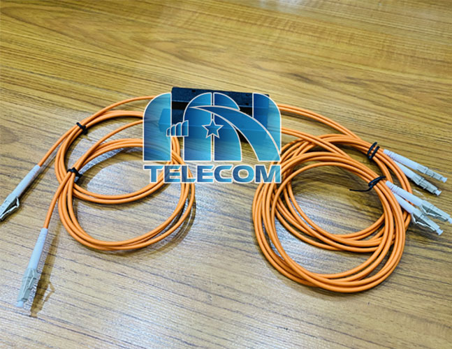 Bộ chia quang LC 1 chia 2 multimode