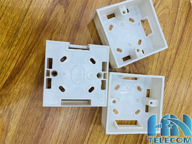 Chân đế âm tường wallplate commscope