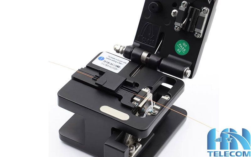 Dao cắt Tribrer CLV-100B