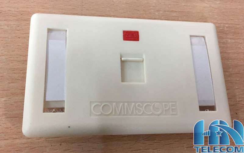 Mặt mạng faceplate 1 cổng commscope