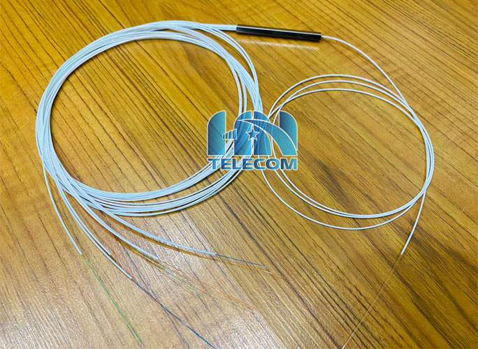 Splitter 1x8 không đầu 0.9mm