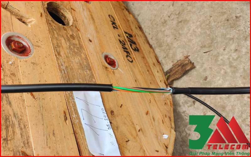 Cáp Quang Cống Kim Loại 24Fo Singlemode – Giải Pháp Truyền Dẫn Ổn Định