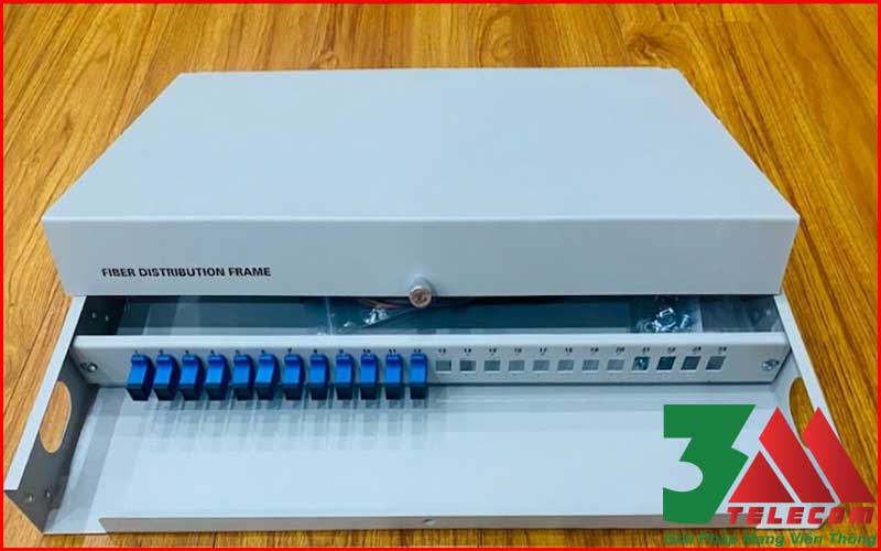 Hộp phối quang ODF 4FO gắn rack 19 inch trong nhà