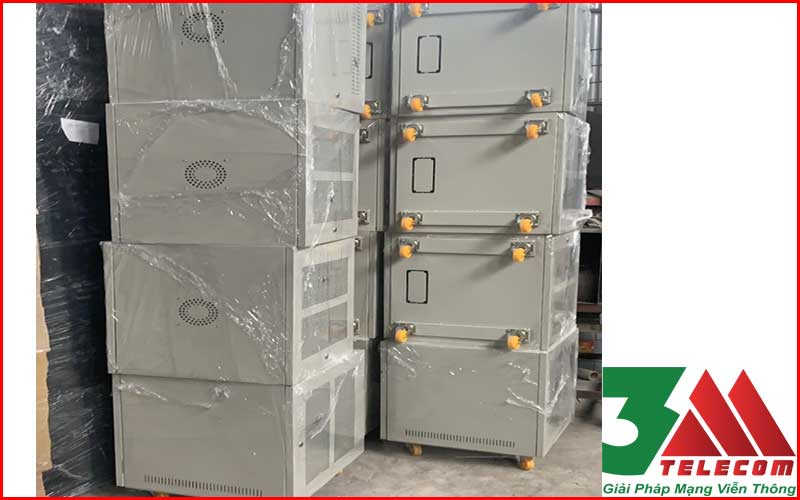 Tủ Rack 10U D600 Có Bánh Xe Thiết Kế Chắc Chắn, Dễ Di Chuyển