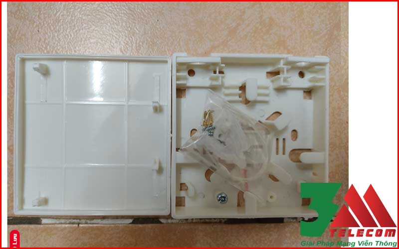 Hộp phối quang ODF 2FO vỏ nhựa đầy đủ phụ kiện